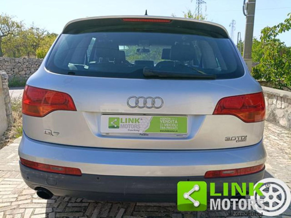 Audi Q7 3.0 V6 TDI 233CV quattro tiptronic (8)