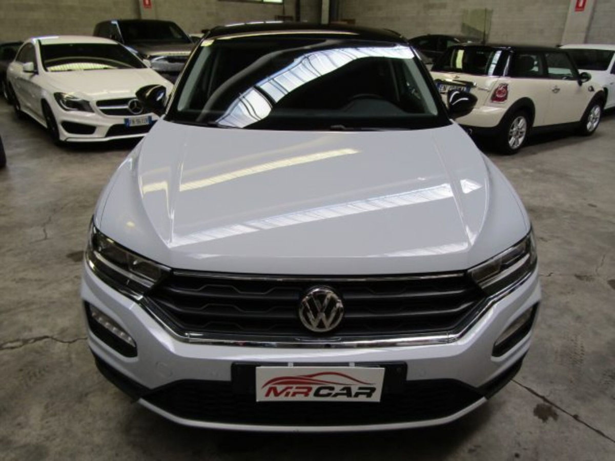 Volkswagen T-Roc 1.0 tsi Style 115cv (2)