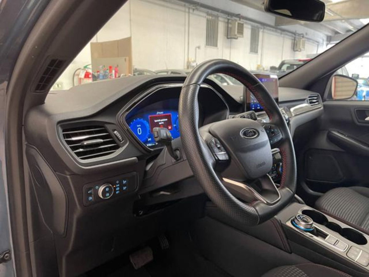 Ford Kuga 2.5 Plug In Hybrid 225 CV CVT 2WD ST-Line (10)