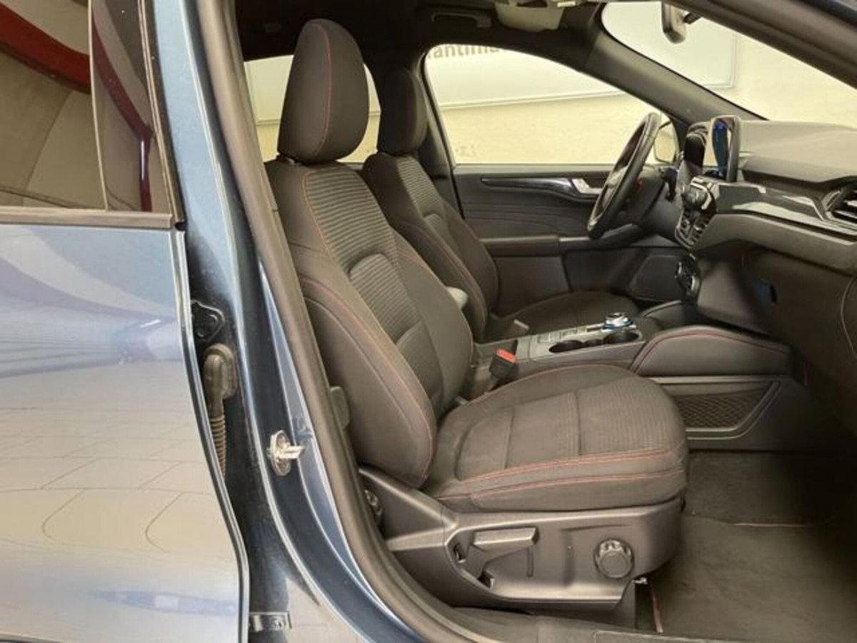 Ford Kuga 2.5 Plug In Hybrid 225 CV CVT 2WD ST-Line (17)