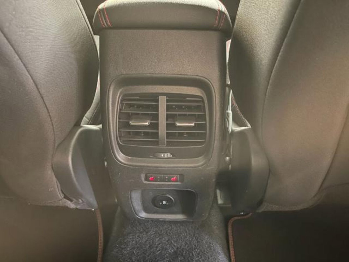 Ford Kuga 2.5 Plug In Hybrid 225 CV CVT 2WD ST-Line (18)