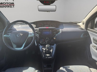 Lancia Ypsilon 1.0 FireFly 5 porte S&S Hybrid Gold Plus (14)