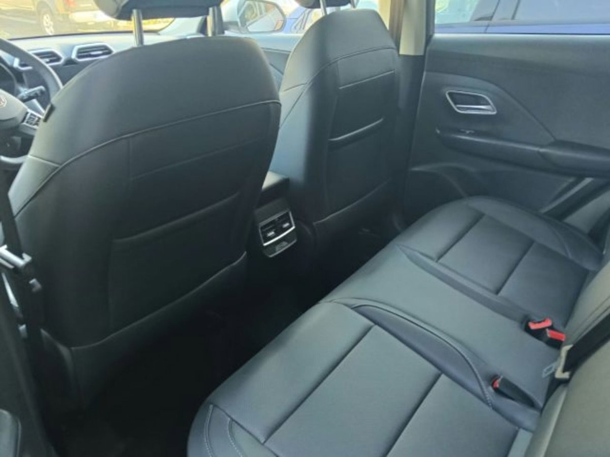 Mg ZS ZS 1.5 Luxury (10)