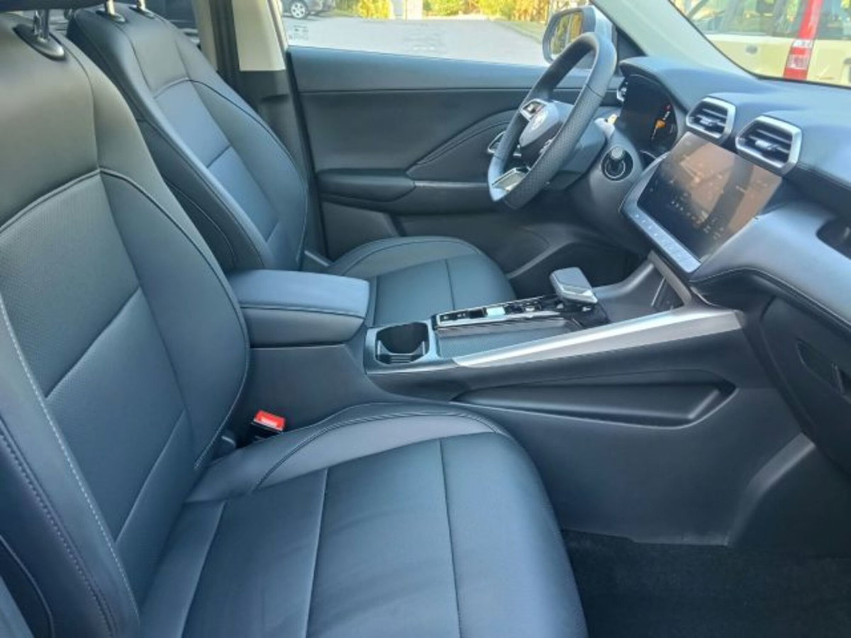 Mg ZS ZS 1.5 Luxury (15)