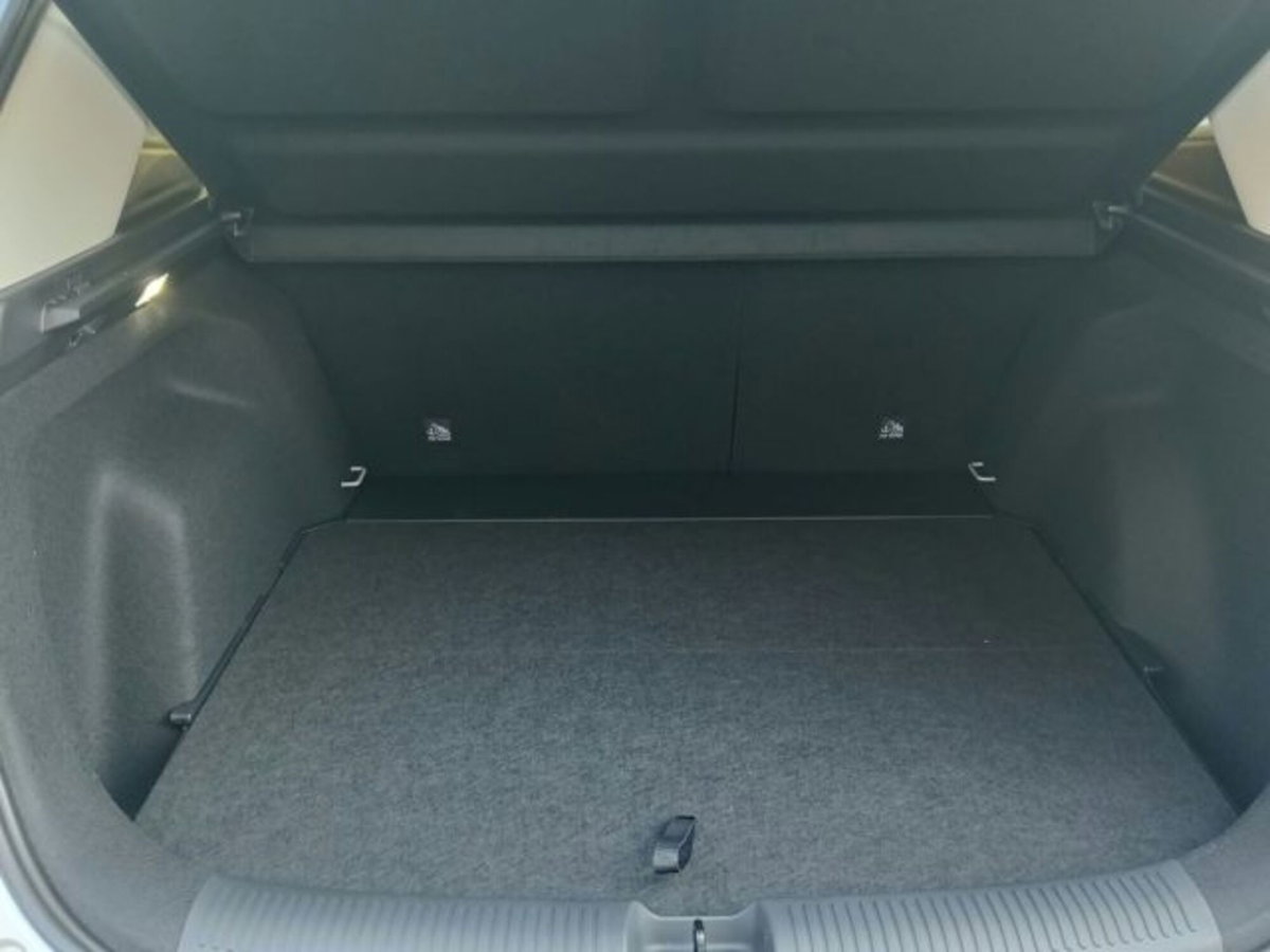 Mg ZS ZS 1.5 Luxury (17)