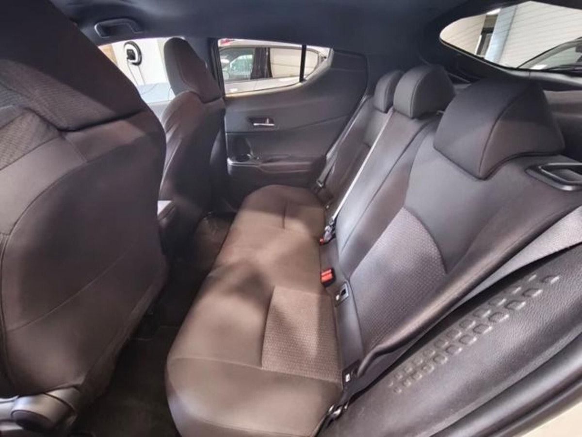 Toyota Toyota C-HR 1.8 Hybrid E-CVT Trend (13)