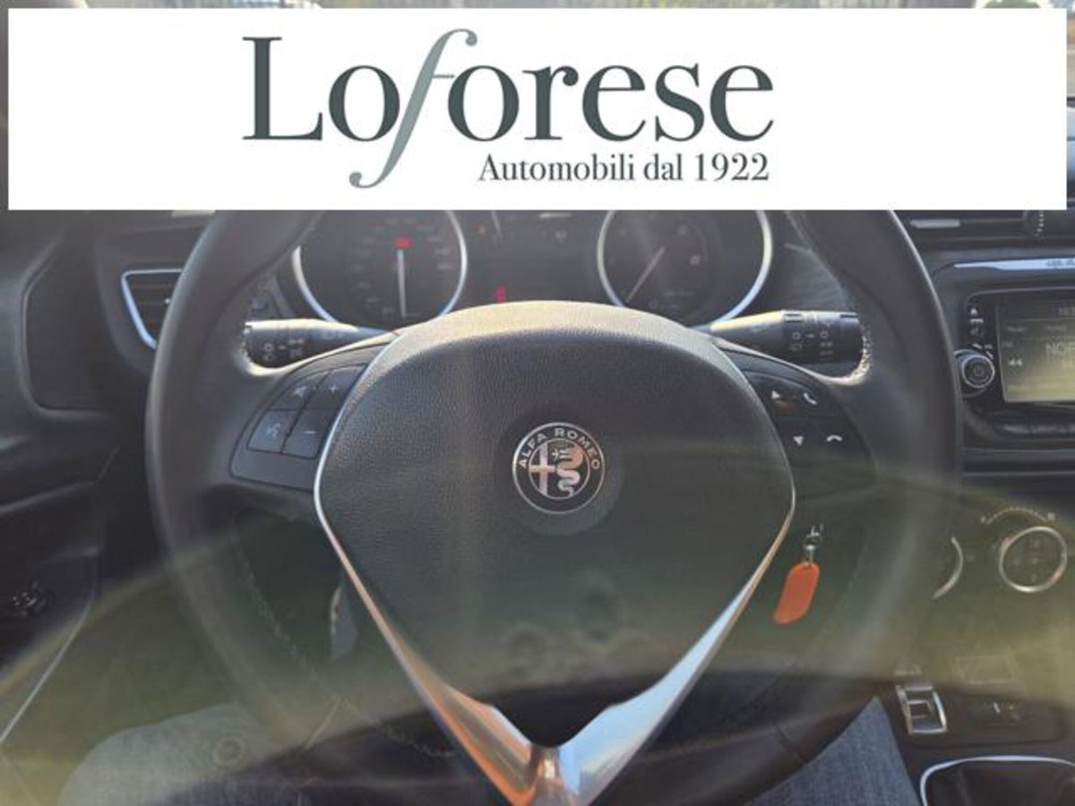 Alfa Romeo Giulietta 1.6 JTDm Giulietta 120cv (12)