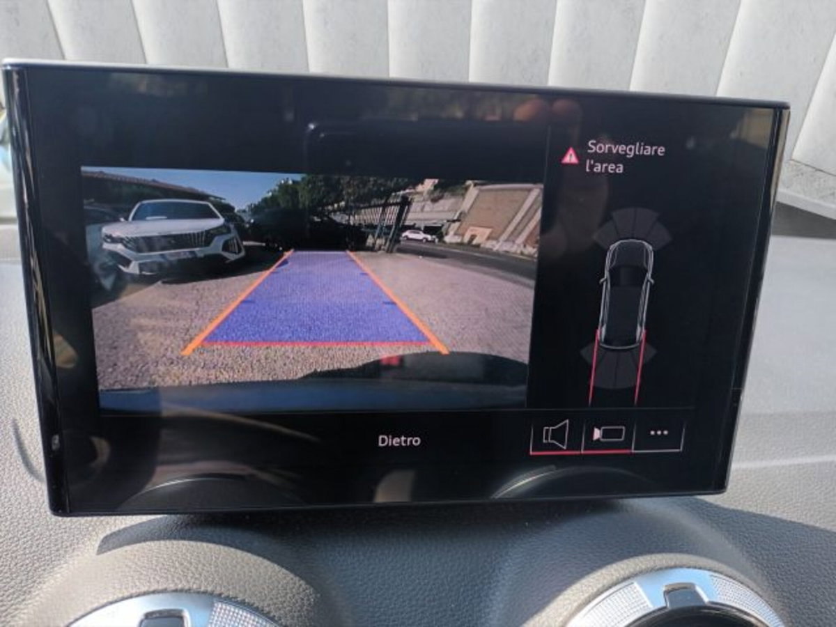 Audi Q2 Q2 35 TDI (16)