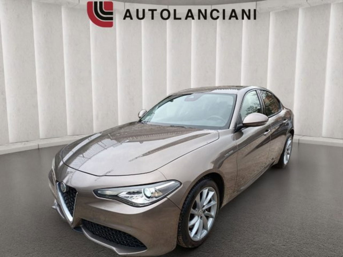 Alfa Romeo Giulia 2.2 Turbodiesel 210 CV AT8 AWD Q4 Veloce