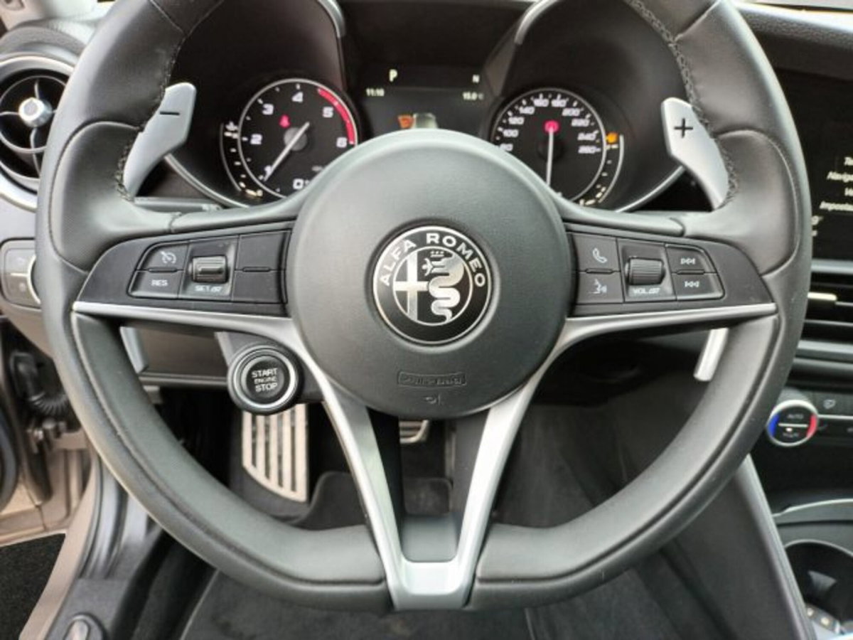 Alfa Romeo Giulia 2.2 Turbodiesel 210 CV AT8 AWD Q4 Veloce (16)