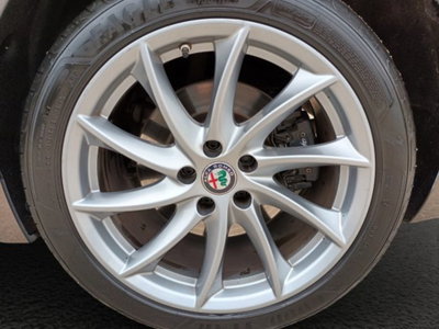Alfa Romeo Giulia 2.2 Turbodiesel 210 CV AT8 AWD Q4 Veloce (17)