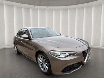Alfa Romeo Giulia 2.2 Turbodiesel 210 CV AT8 AWD Q4 Veloce (3)