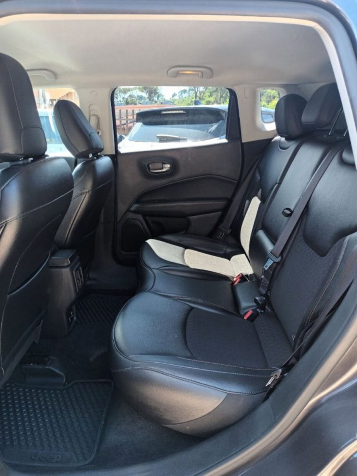 Jeep Compass 2.0 Turbodiesel Limited (6)