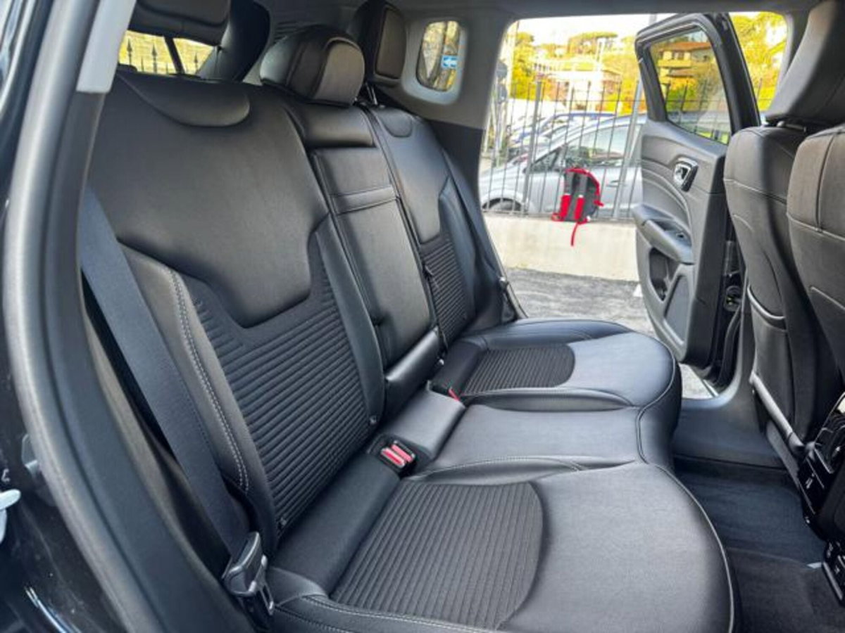 Jeep Compass 1.3 T4 190CV PHEV AT6 4xe Business Plus (10)