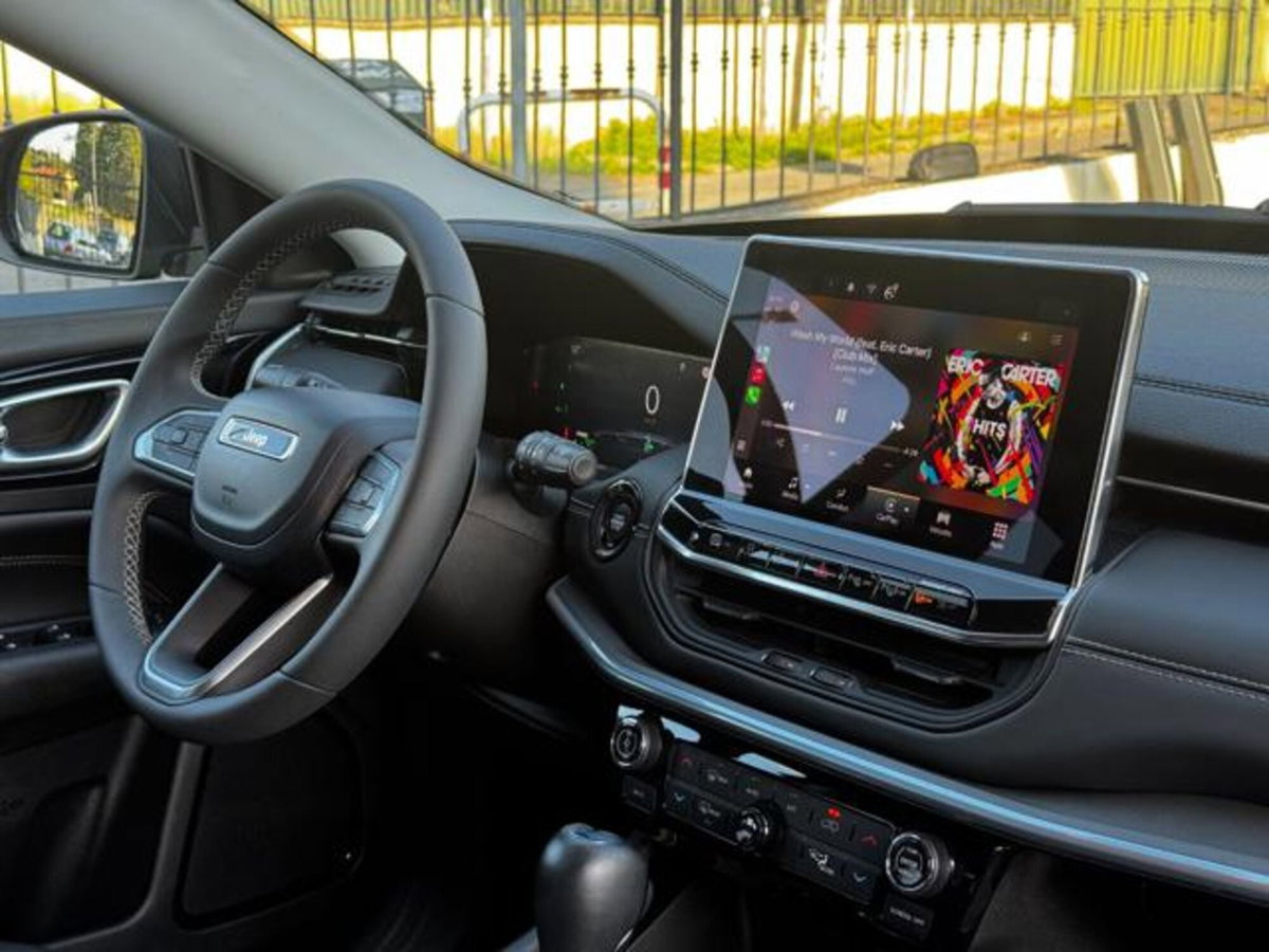 Jeep Compass 1.3 T4 190CV PHEV AT6 4xe Business Plus (12)