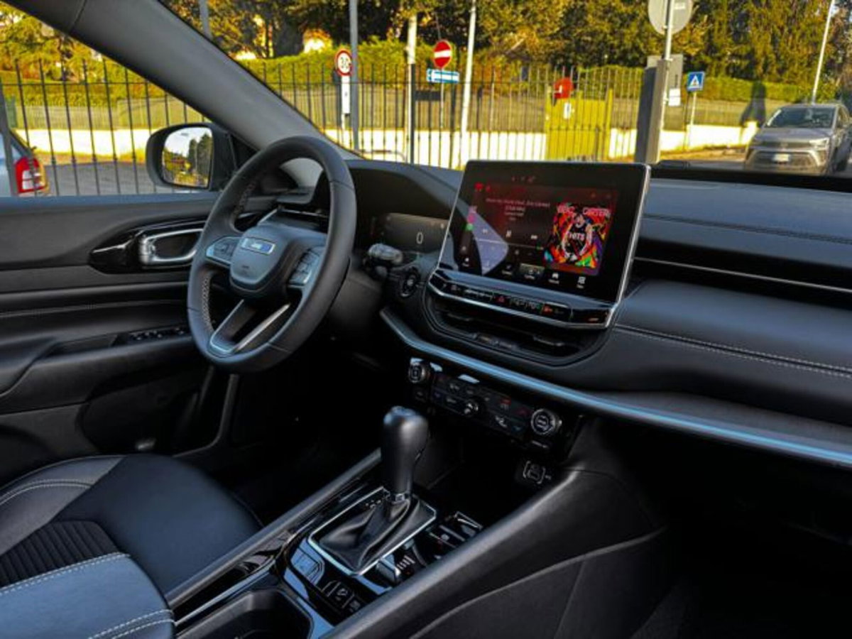 Jeep Compass 1.3 T4 190CV PHEV AT6 4xe Business Plus (20)