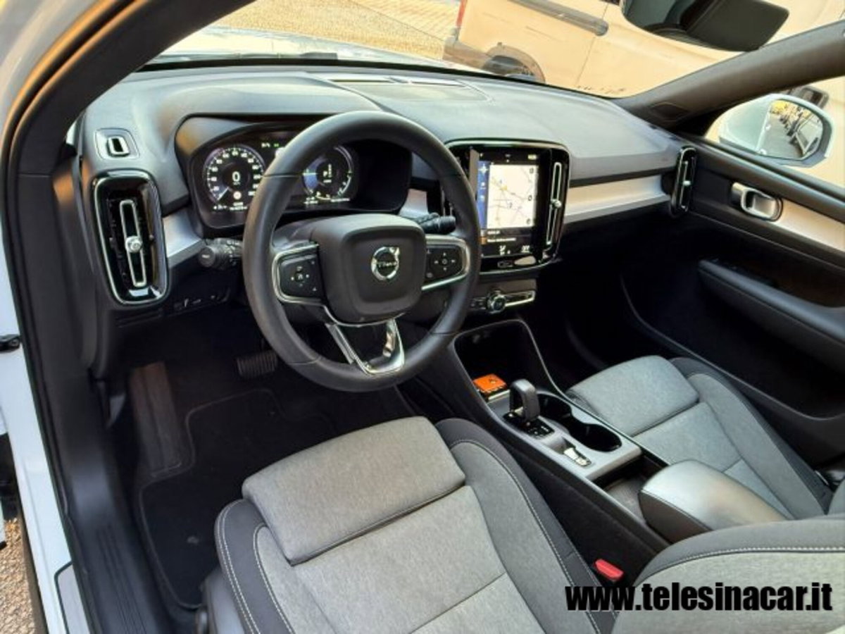 Volvo XC40 T4 Recharge Plug-in Hybrid R-design (13)