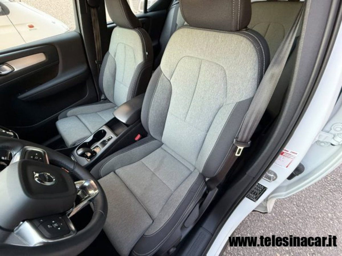 Volvo XC40 T4 Recharge Plug-in Hybrid R-design (17)