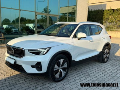 Volvo XC40 T4 Recharge Plug-in Hybrid R-design (2)
