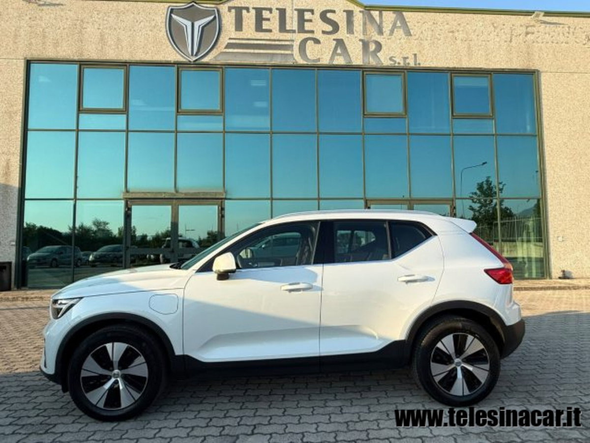 Volvo XC40 T4 Recharge Plug-in Hybrid R-design (5)