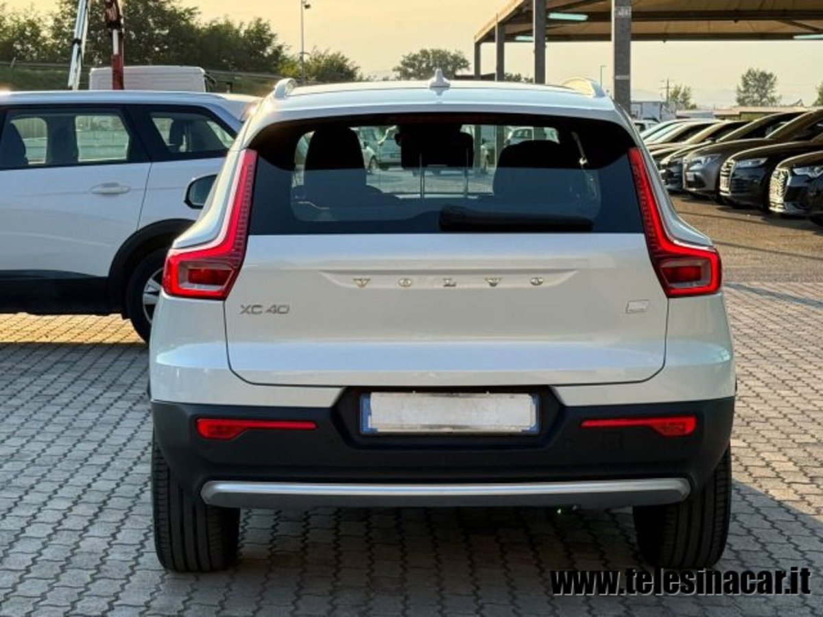 Volvo XC40 T4 Recharge Plug-in Hybrid R-design (7)