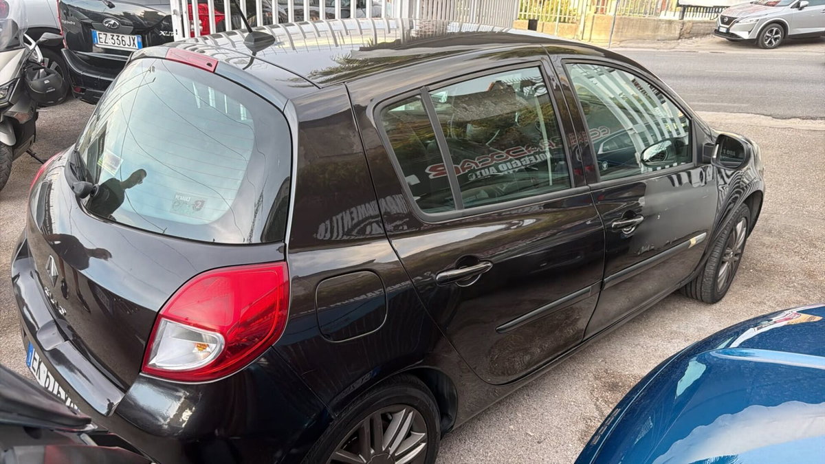 Renault Clio 1.2 16V 5 porte Dynamique (3)