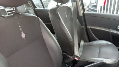Renault Clio 1.2 16V 5 porte Dynamique (6)