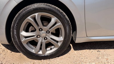 Peugeot 208 82 3 porte Allure (10)
