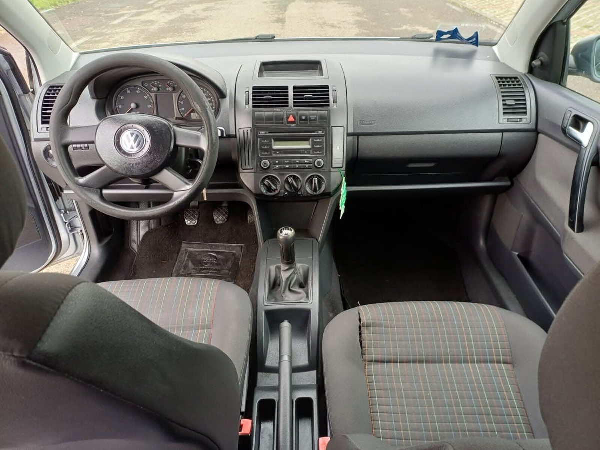 Volkswagen Polo 1.2 12V 3p. Trendline (12)