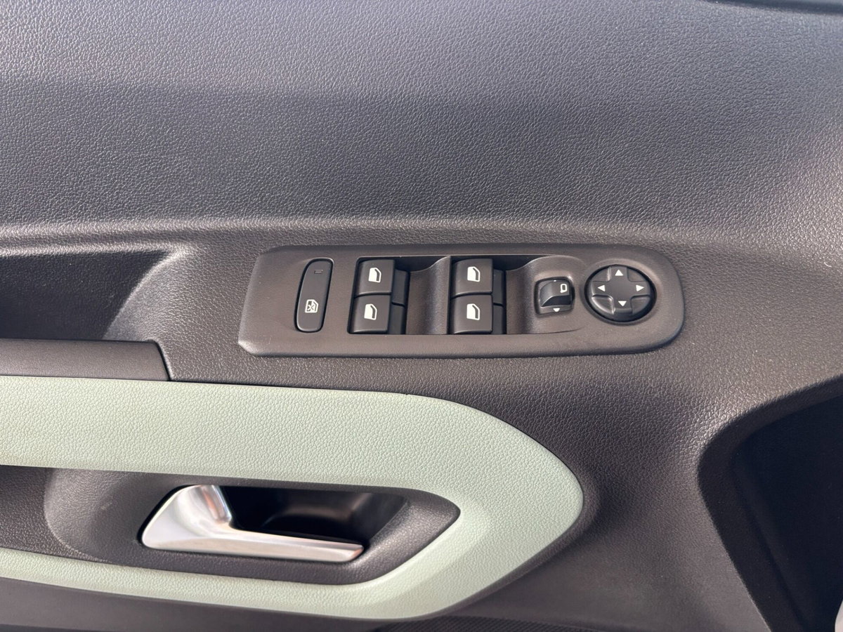 Citroen Berlingo BlueHDi 130 Stop&Start EAT8 M Shine (20)