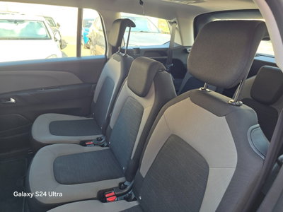 Citroen C4 Picasso 1.6 e-HDi 115 Exclusive (9)