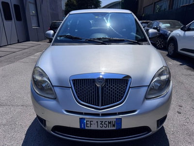 Lancia Ypsilon 1.3 MJT 75 CV Diva (3)