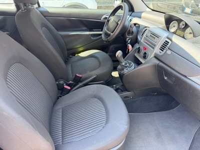 Lancia Ypsilon 1.3 MJT 75 CV Diva (9)
