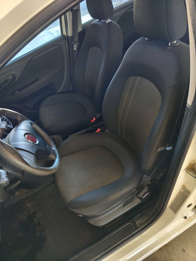 Fiat Punto 1.4 8V GPL 5 porte Van Pop 4 posti (16)