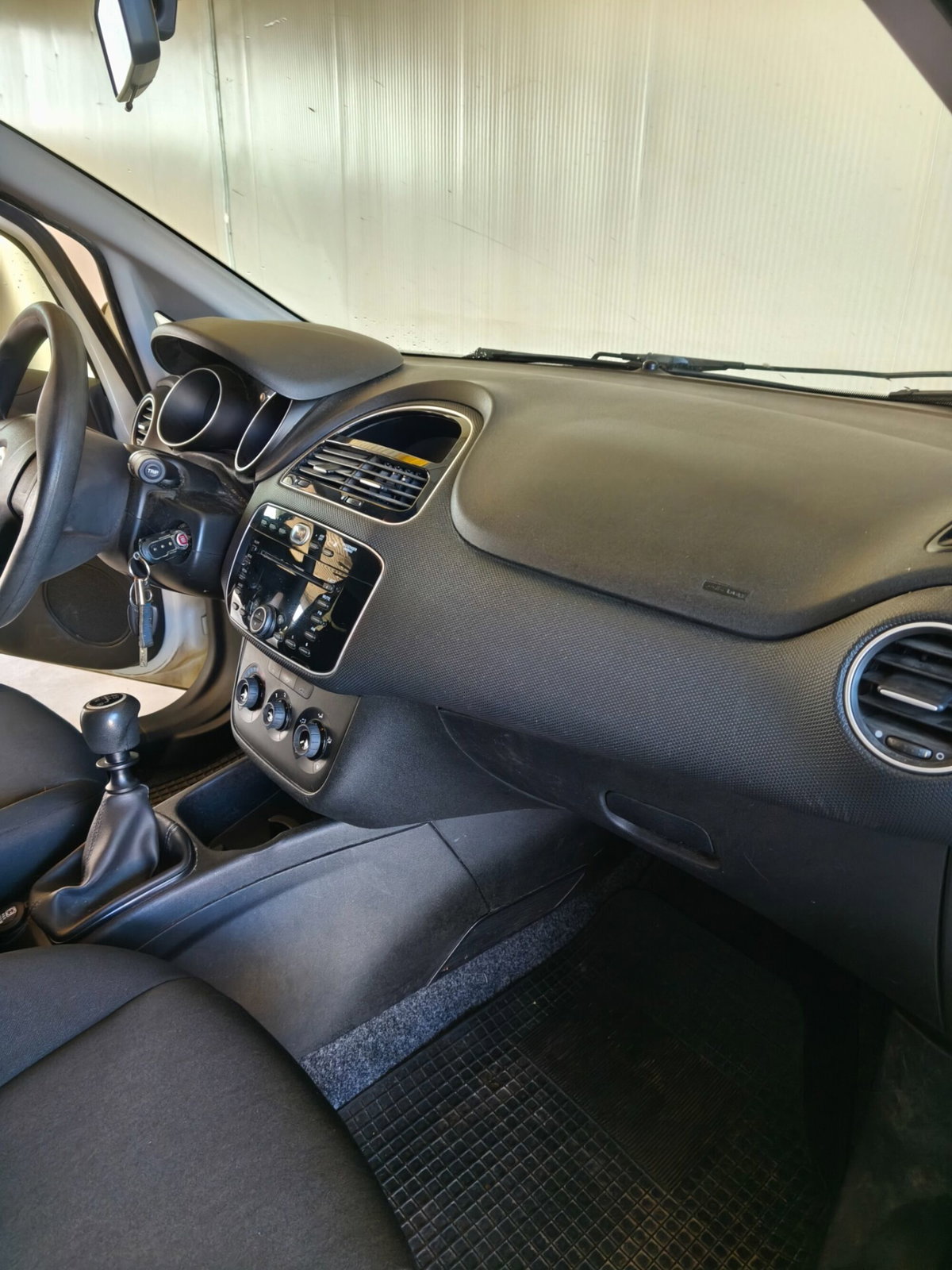 Fiat Punto 1.4 8V GPL 5 porte Van Pop 4 posti (19)