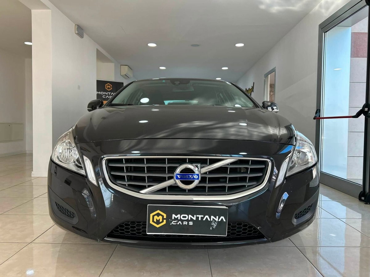Volvo V60 D3 Geartronic Momentum (2)