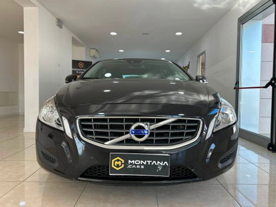 Volvo V60 D3 Geartronic Momentum (2)