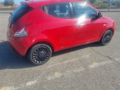 Lancia Ypsilon 1.0 FireFly 5 porte S&S Hybrid Ecochic A. Ferretti (4)