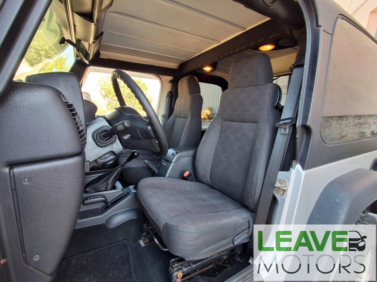 Jeep Wrangler 4.0 cat Sport (14)