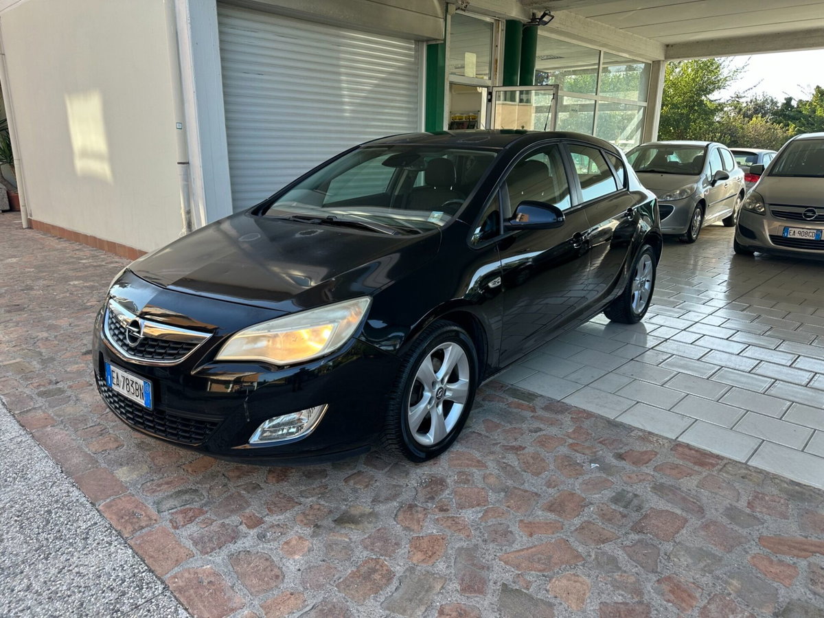 Opel Astra 1.7 CDTI 110CV 5 porte Cosmo