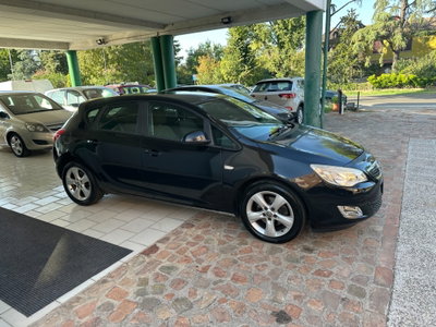 Opel Astra 1.7 CDTI 110CV 5 porte Cosmo (4)