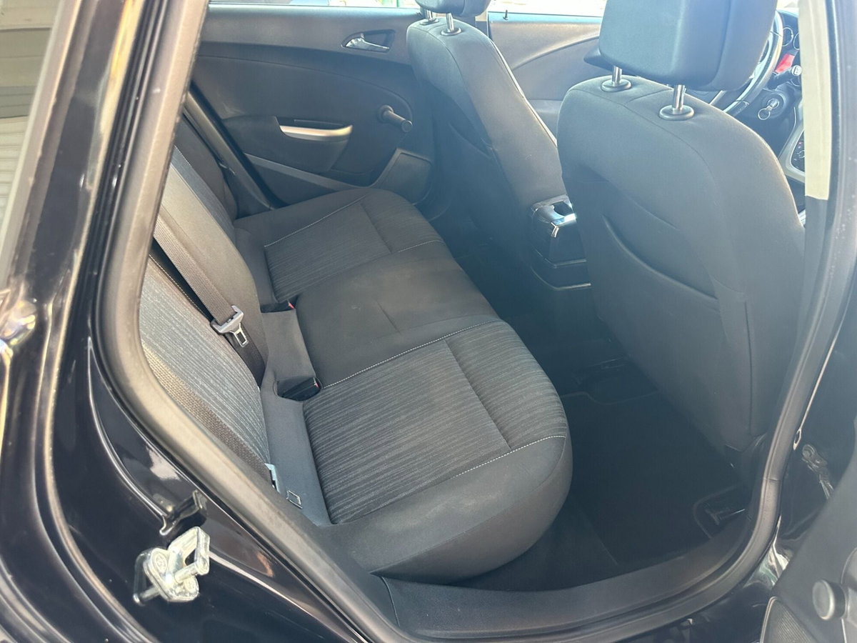 Opel Astra 1.7 CDTI 110CV 5 porte Cosmo (6)