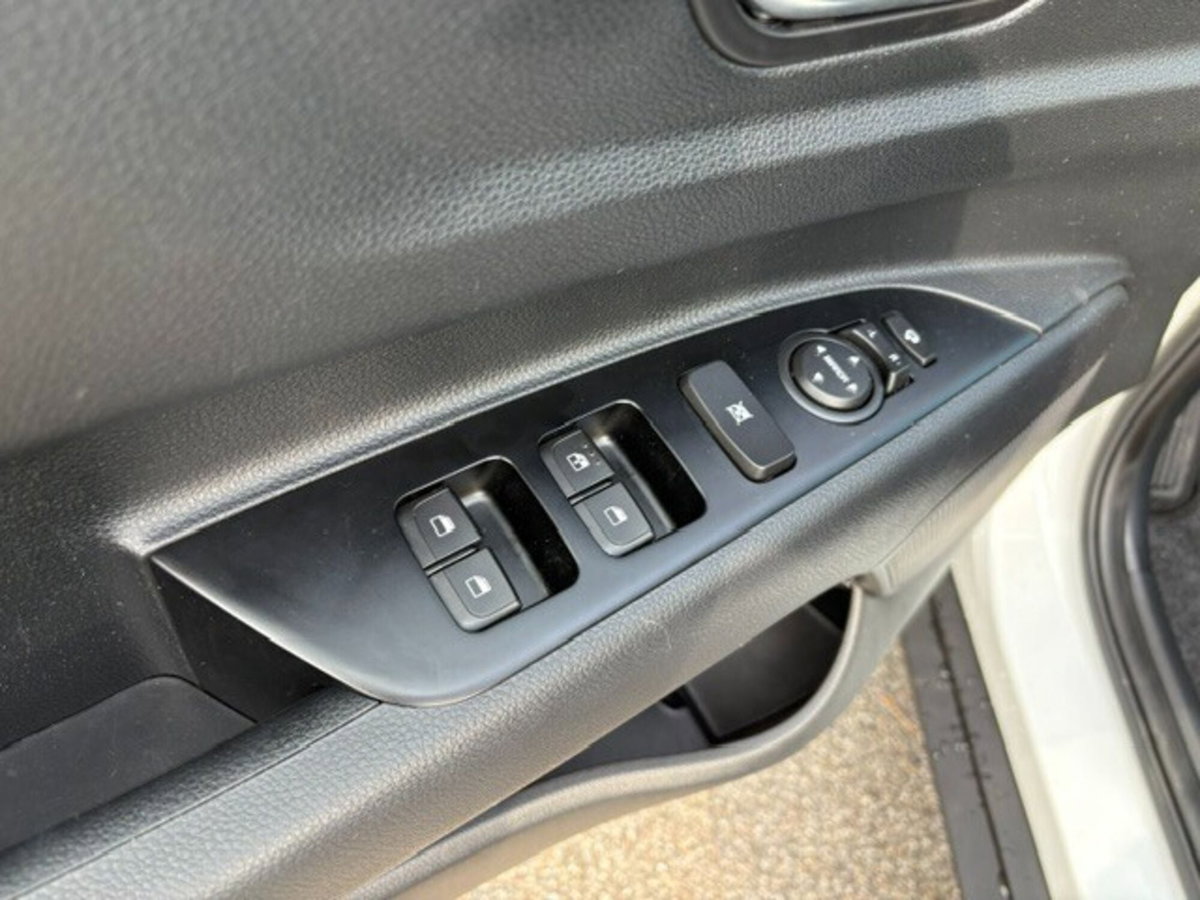 Kia Stonic 1.0 t-gdi mhev Style Launch Edition (8)