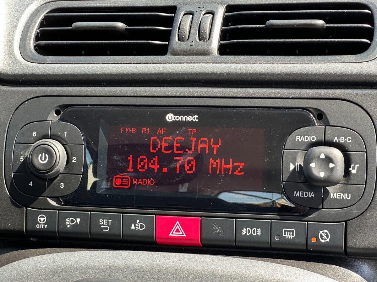 Fiat Panda 1.0 FireFly S&S Hybrid City Life (19)