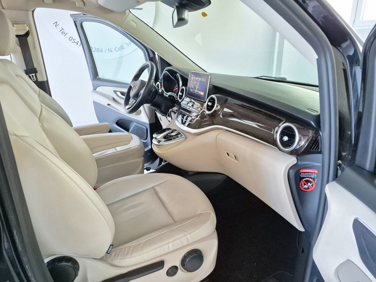 Mercedes-Benz Classe V 220 d Premium Long (7)