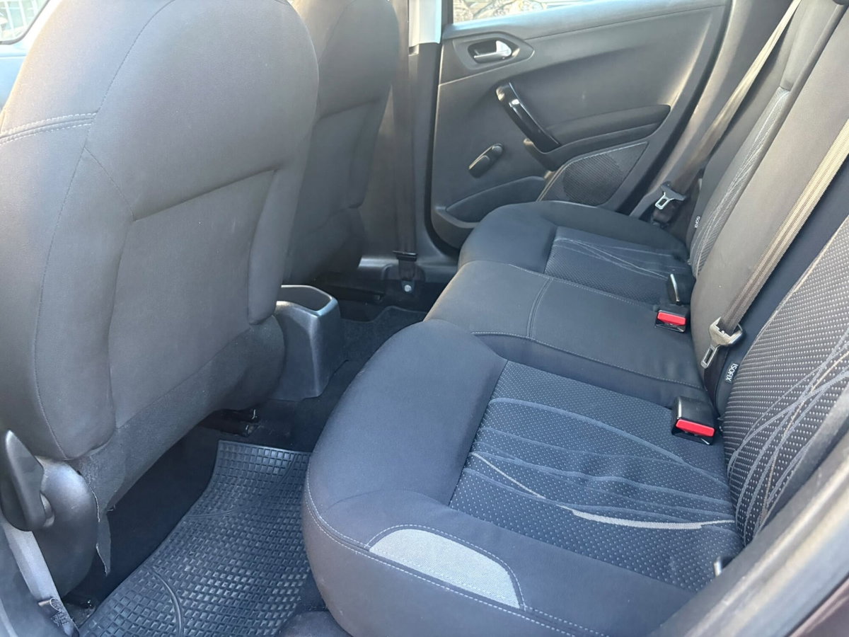 Peugeot 208 HDi 68 CV 5 porte Access (15)