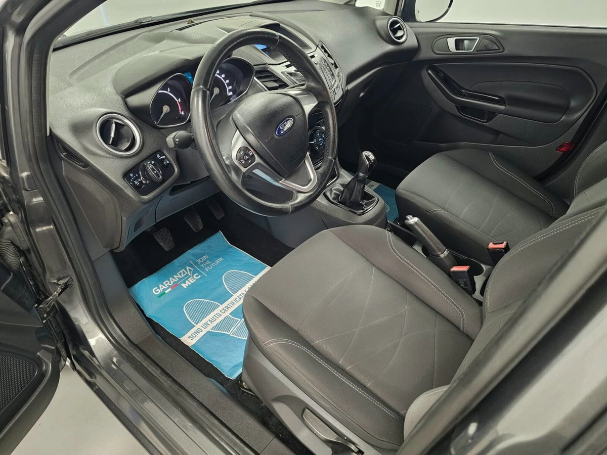 Ford Fiesta 1.5 TDCi 75CV 5 porte (11)