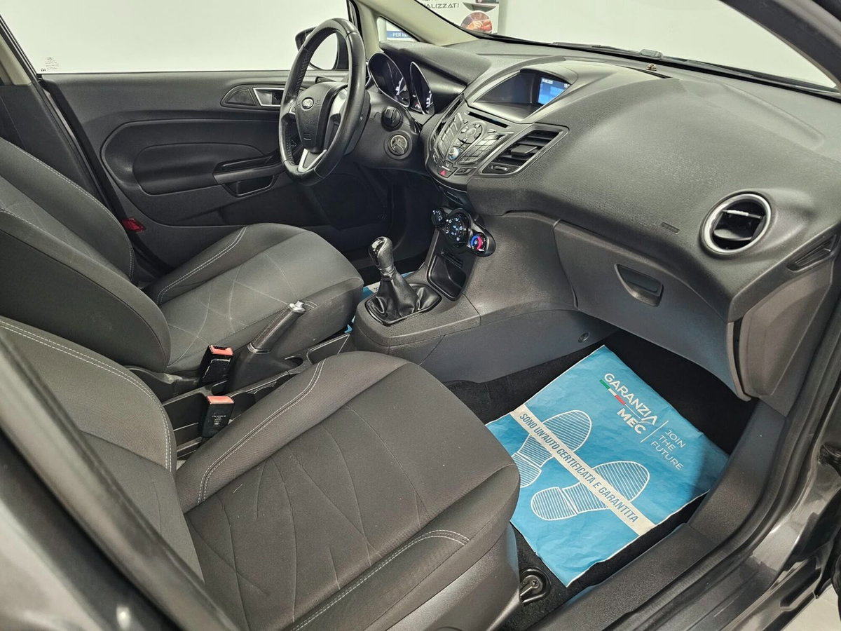 Ford Fiesta 1.5 TDCi 75CV 5 porte (14)