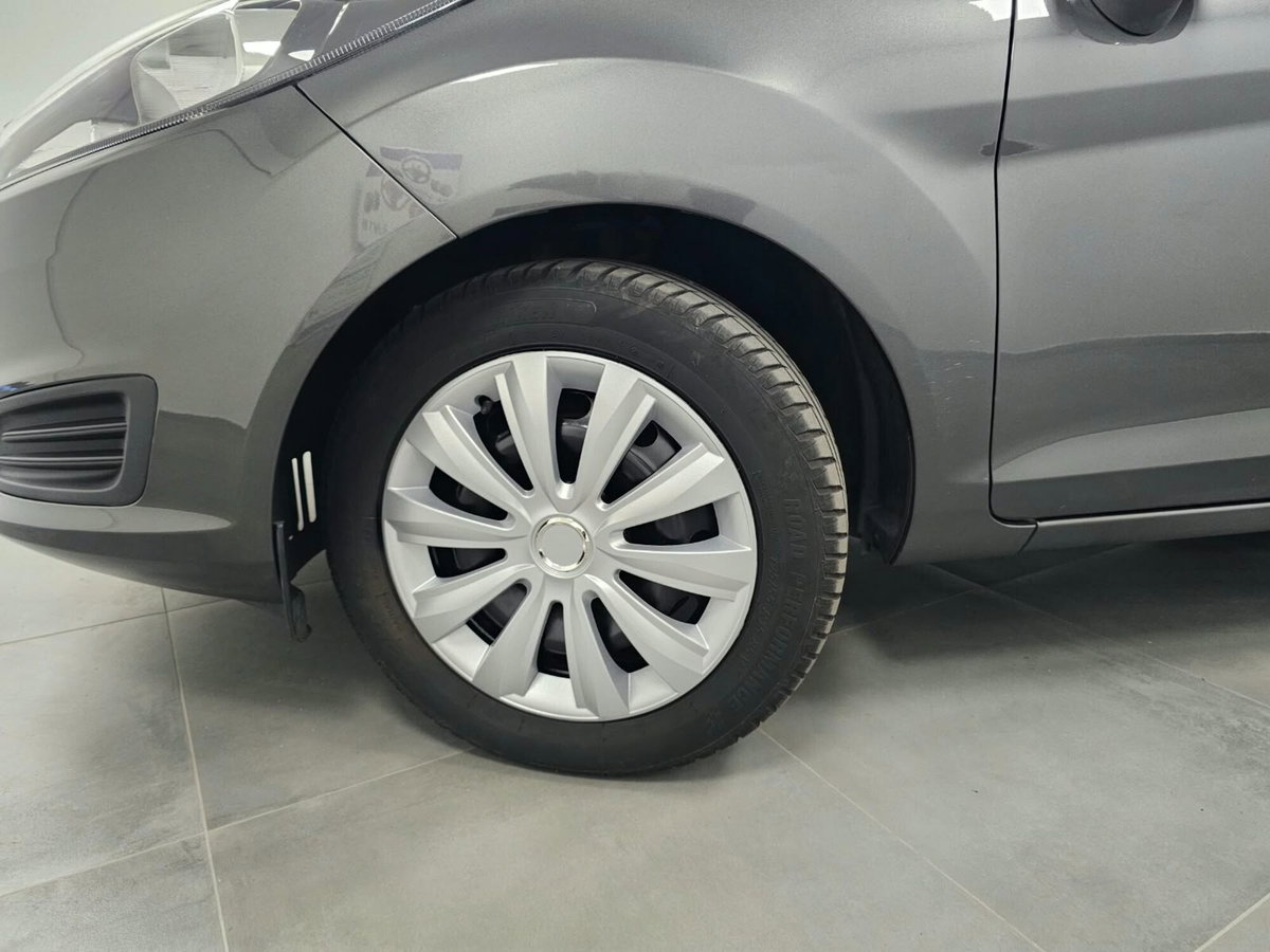 Ford Fiesta 1.5 TDCi 75CV 5 porte (20)