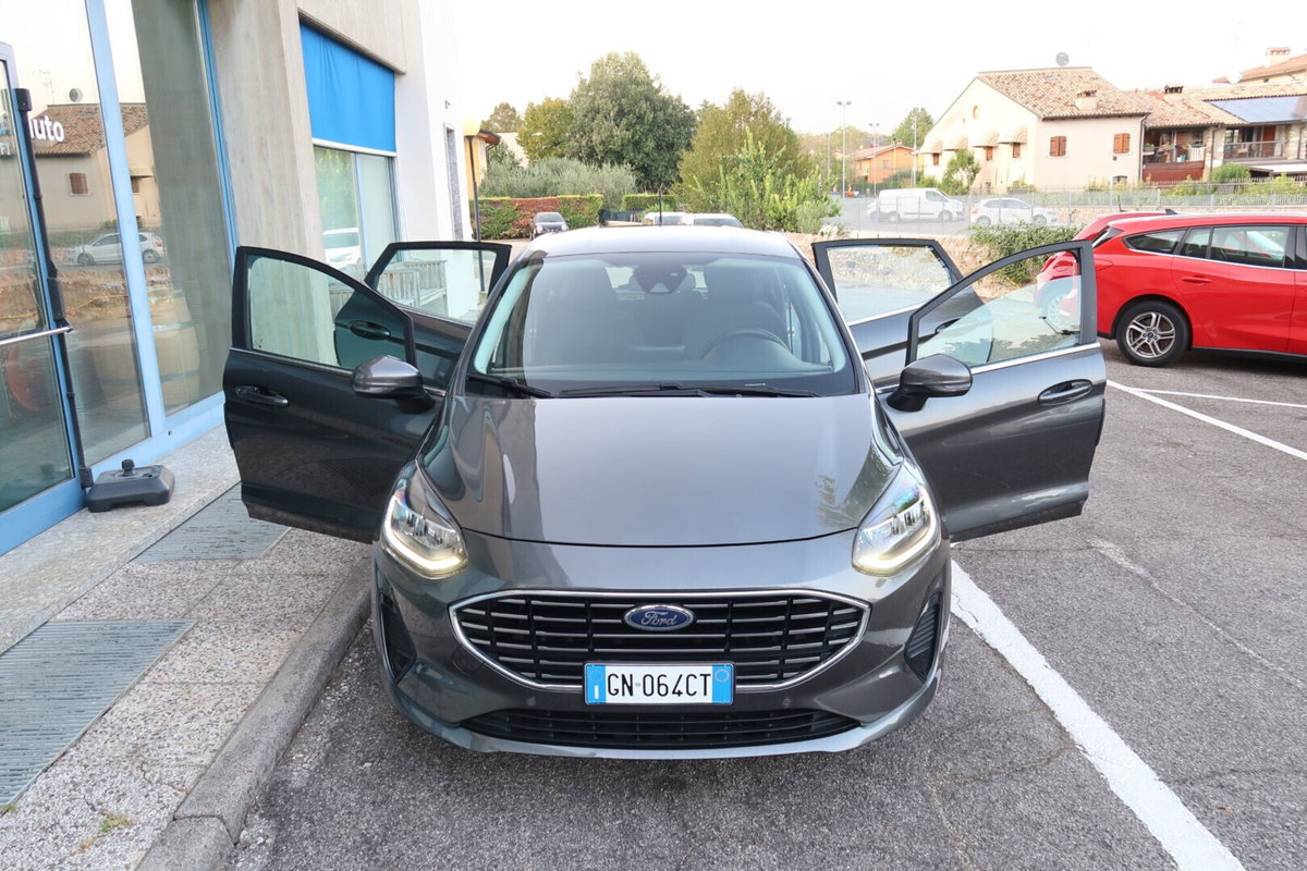 Ford Fiesta 1.1 75 CV 5 porte Titanium (11)